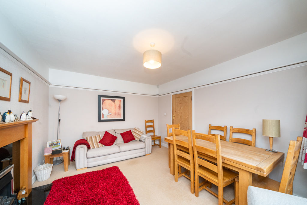 Dining room- click for photo gallery